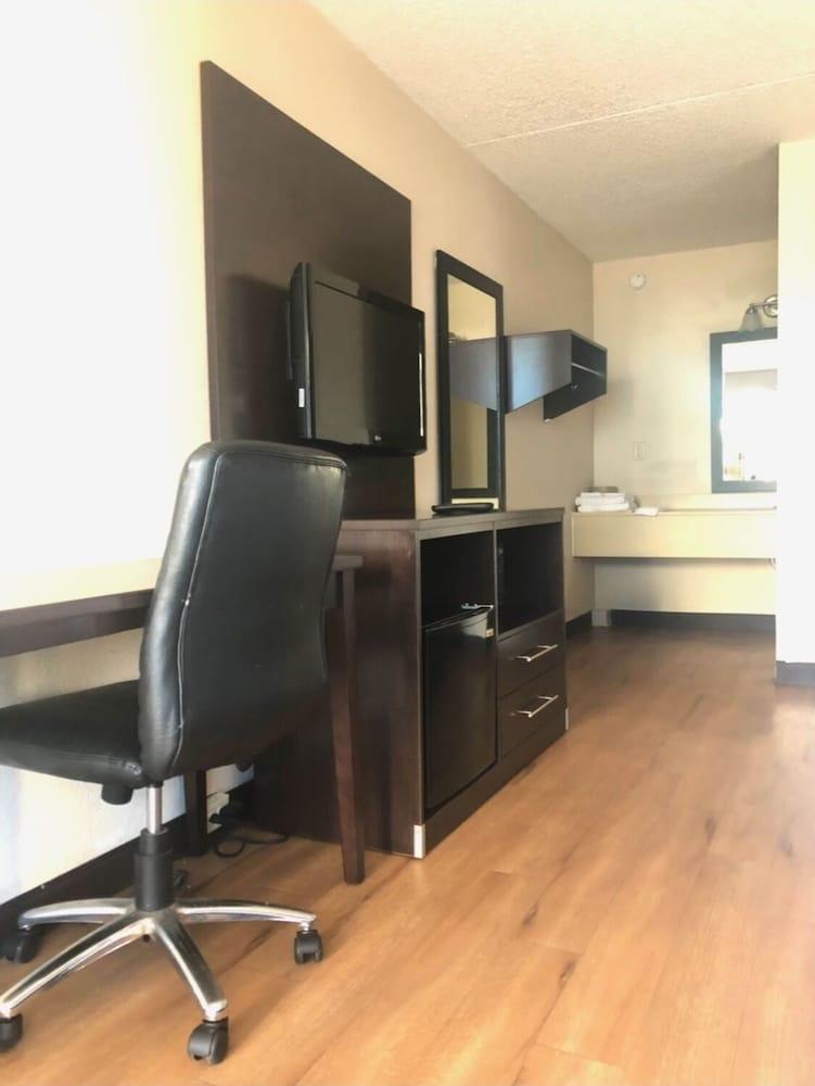 阿什兰红屋顶旅馆酒店 外观 照片